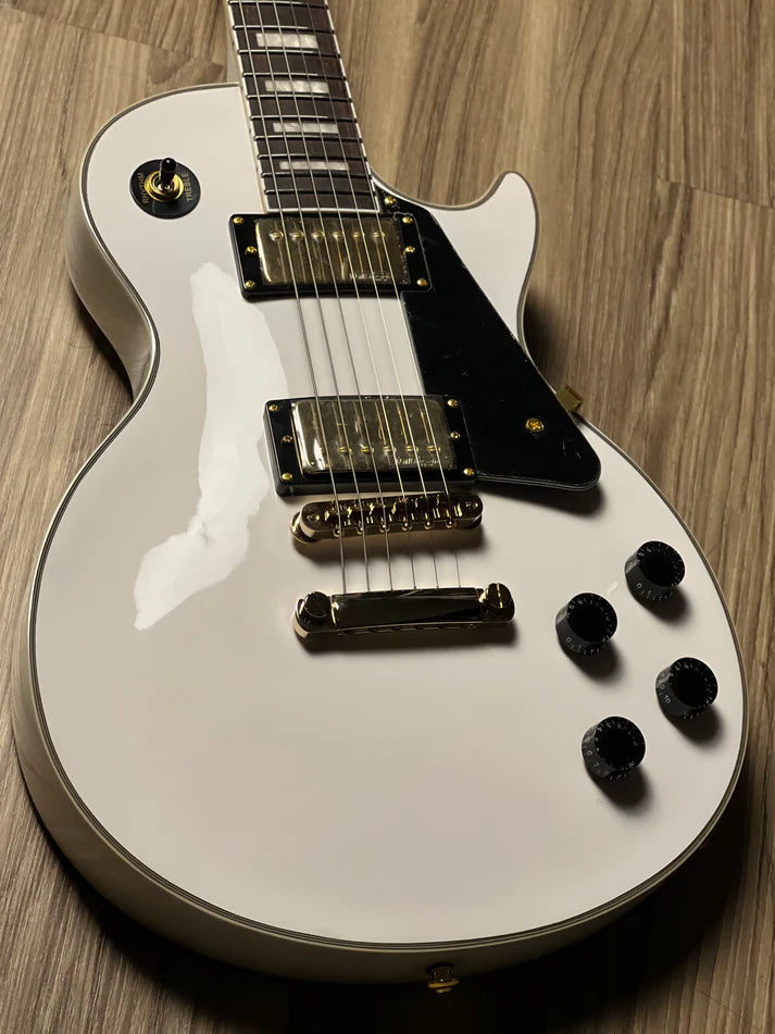 Soloking SLC60 in Alpine White with Gold Hardware