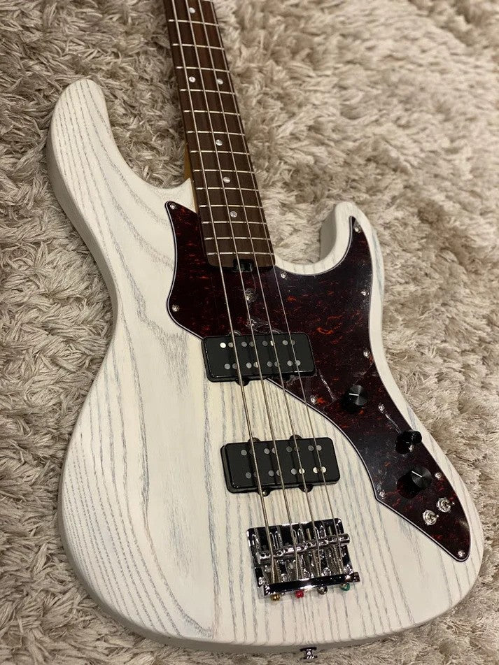 Soloking MJ-1 Custom Bass in Transparent White with Roasted Maple Neck