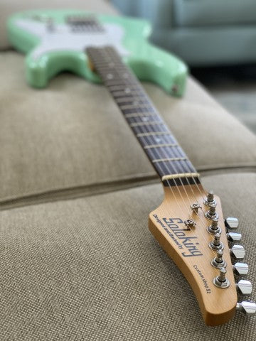 Soloking MS-H Classic Tom Delonge Style Tribute in Surf Green with roasted neck