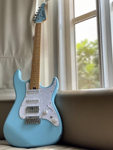 Soloking MS-1 Classic in Daphne Blue and Roasted Maple FB