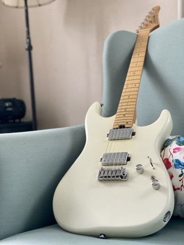 Soloking MS-1 Custom 24 HH in Satin White Matte with Roasted Maple Neck and Alder Body