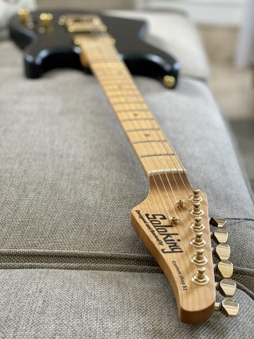 Soloking MS-1 Custom 24 HH in Satin Black Beauty Matte with Roasted Maple Neck and Gold Pickups