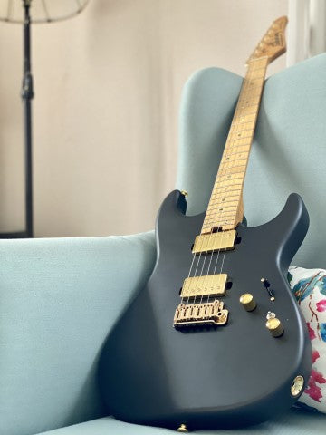 Soloking MS-1 Custom 24 HH in Satin Black Beauty Matte with Roasted Maple Neck and Gold Pickups
