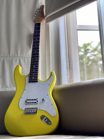 Soloking MS-H Classic Tom Delonge Style Tribute in Graffiti Yellow with roasted neck