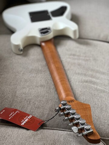 Soloking MS-1 Custom 24 HH Flat Top in Satin White Matte with Roasted Maple Neck