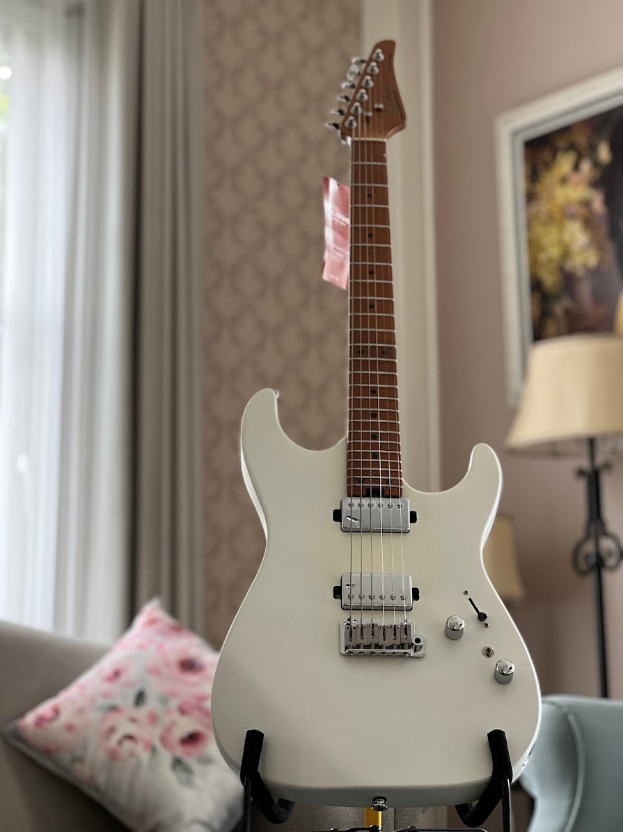 Soloking MS-1 Custom 24 HH Flat Top in Satin White Matte with Roasted Maple Neck
