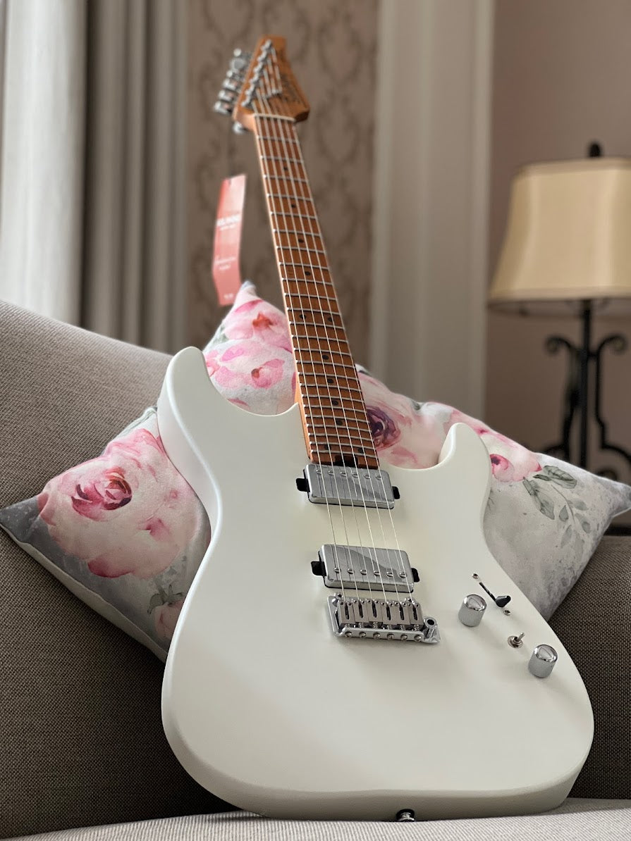 Soloking MS-1 Custom 24 HH Flat Top in Satin White Matte with Roasted Maple Neck