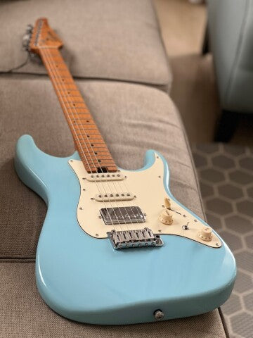 Soloking MS-11 Classic MKII with Roasted Maple FB in Daphne Blue