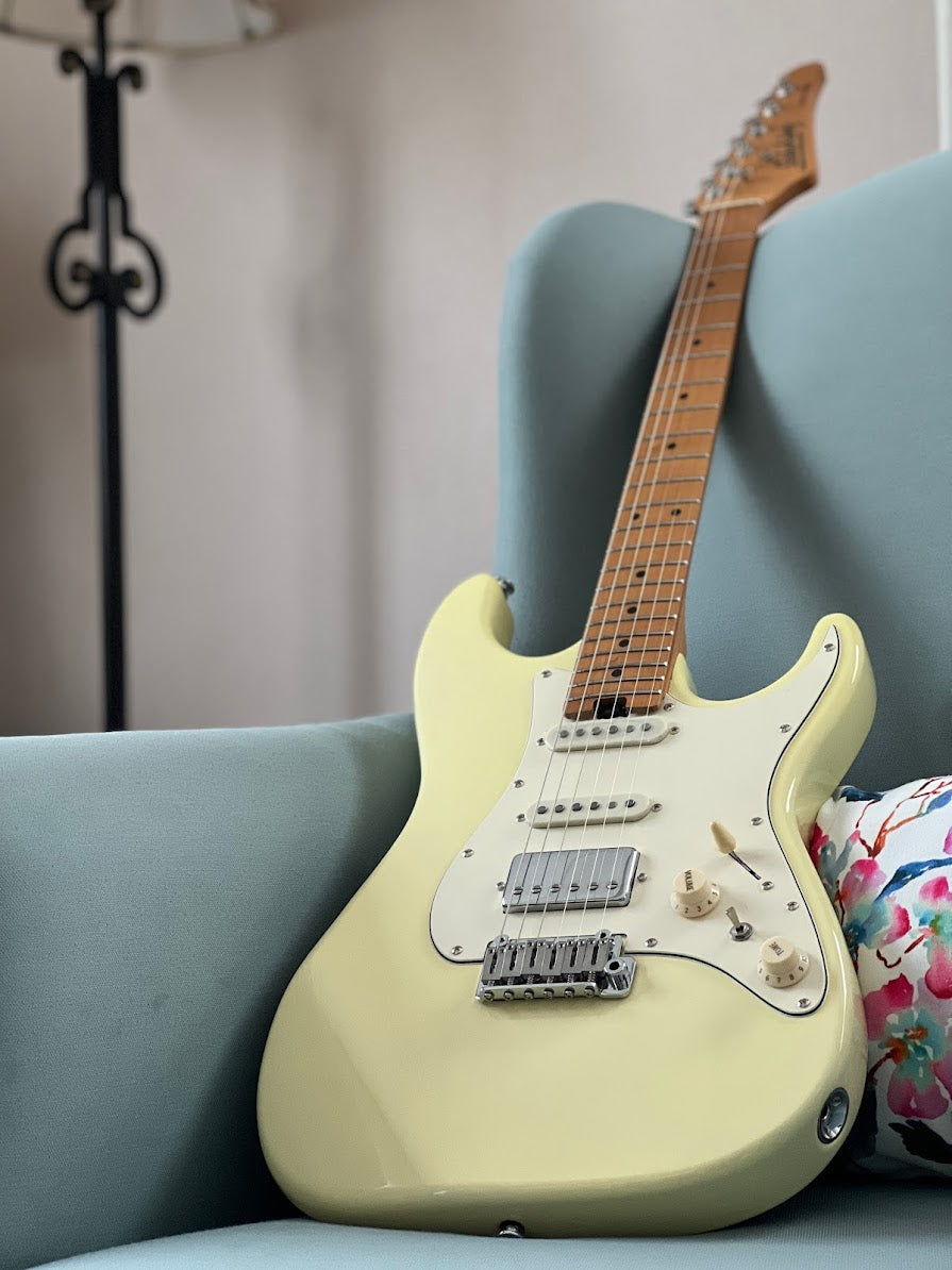 Soloking MS-11 Classic MKII with Roasted Maple FB in Vintage White