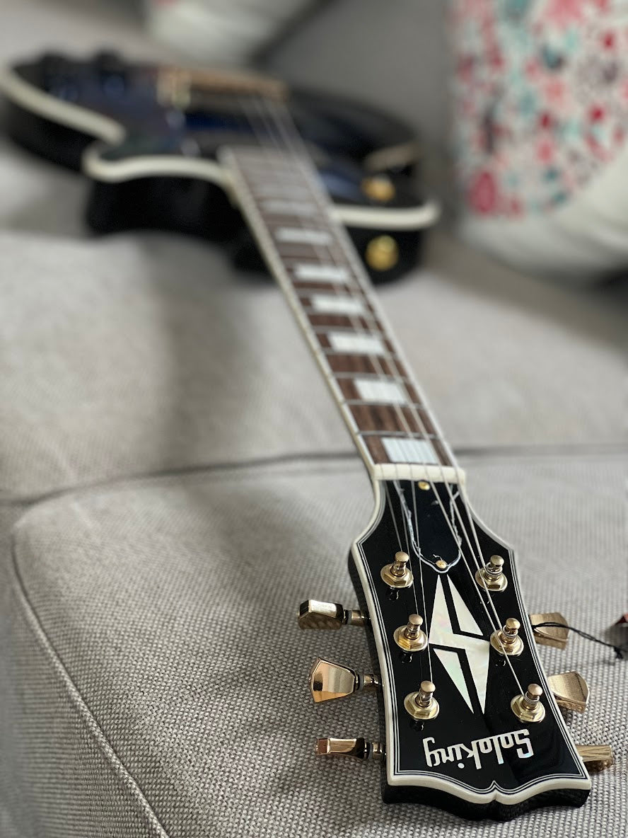 Soloking SLS60QM Deluxe in Black Aqua Burst MOD with Fishman Fluence