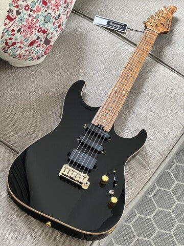 Soloking MS-1 Custom 22 HSS Flat Top Roasted Flame Maple Neck in Black Beauty
