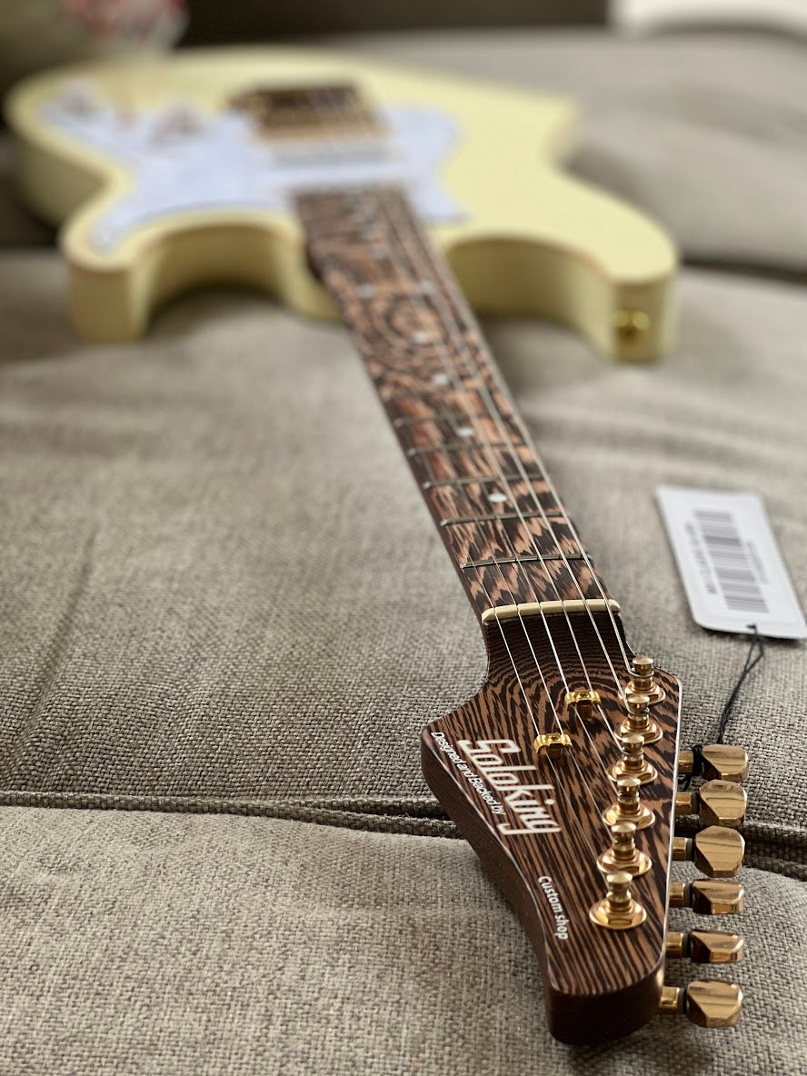 Soloking MS-1 Classic Flat Top in Vintage White with One Piece Wenge Neck