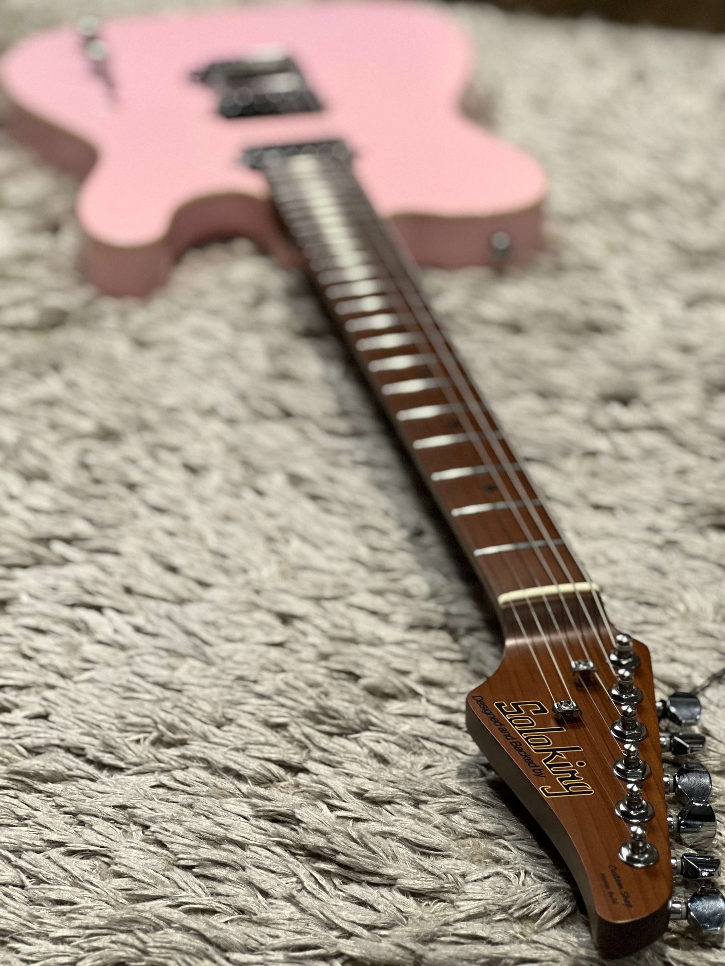 Soloking MT-1 Modern HH 24 Pro in Shell Pink with 9 Sound Switch
