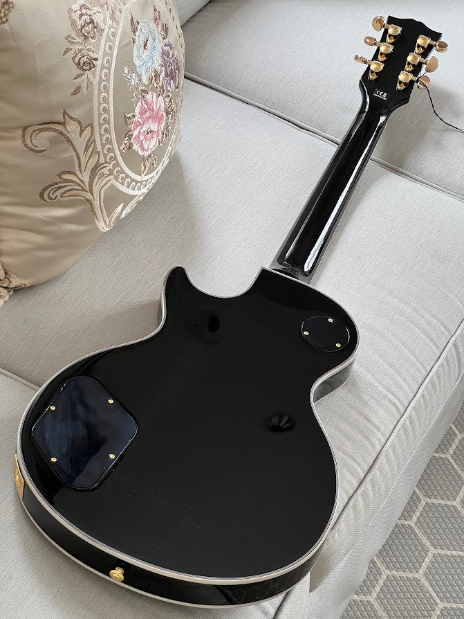 Soloking SLC60 in Black Beauty with Gold Hardware