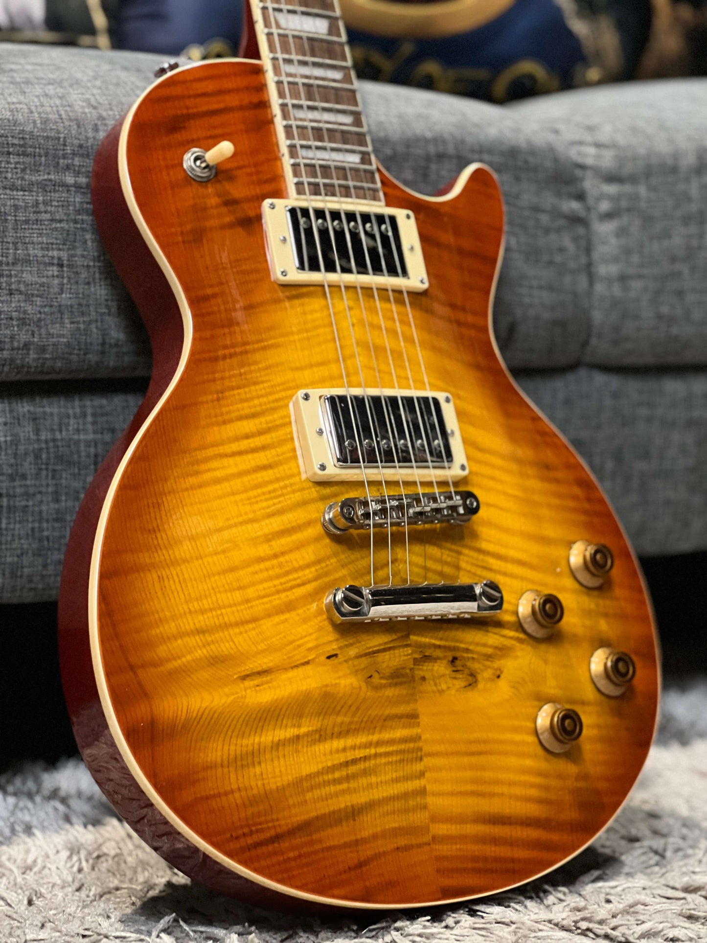 Soloking SLS60FM Deluxe in Honeyburst