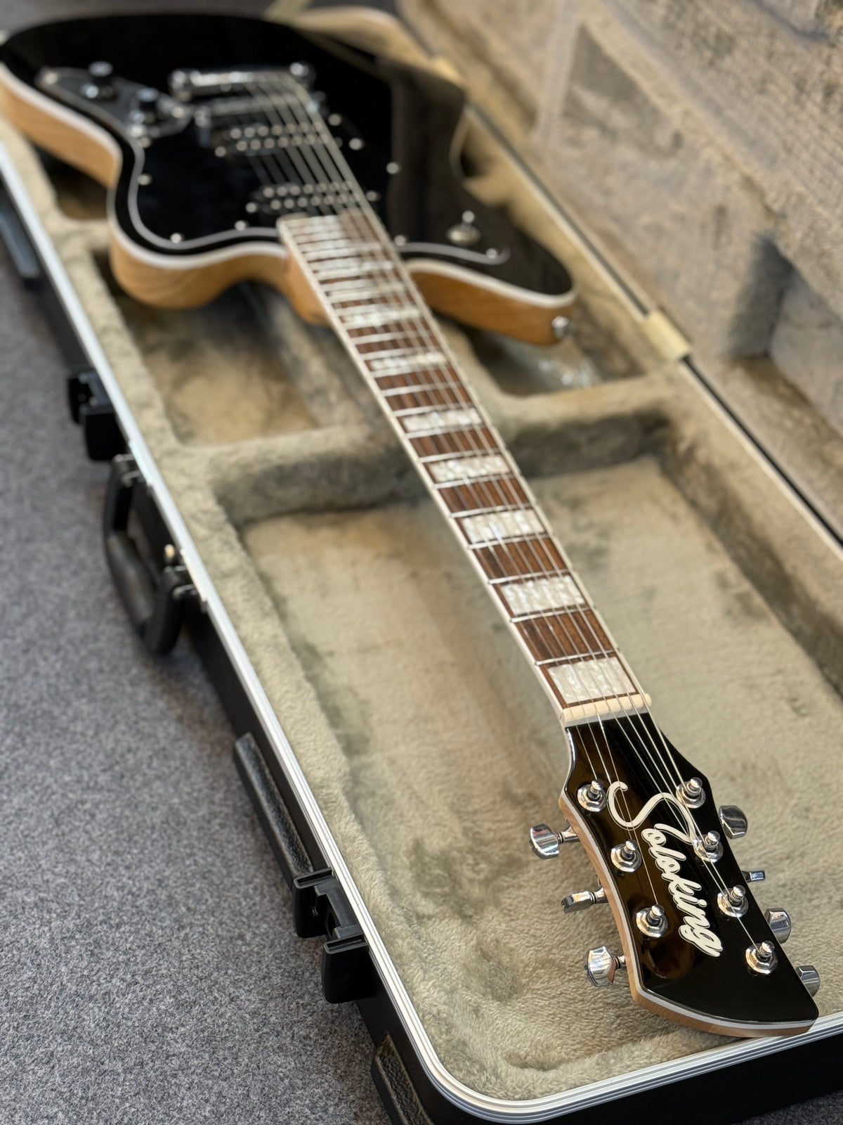Soloking MJM-7 Custom HH with Maple Neck in Black