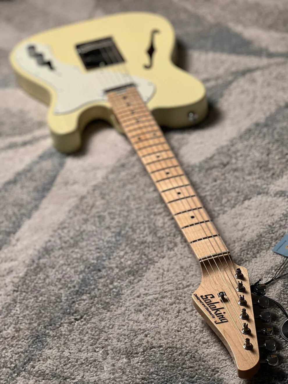 Soloking MT-1 Thinline in Vintage White