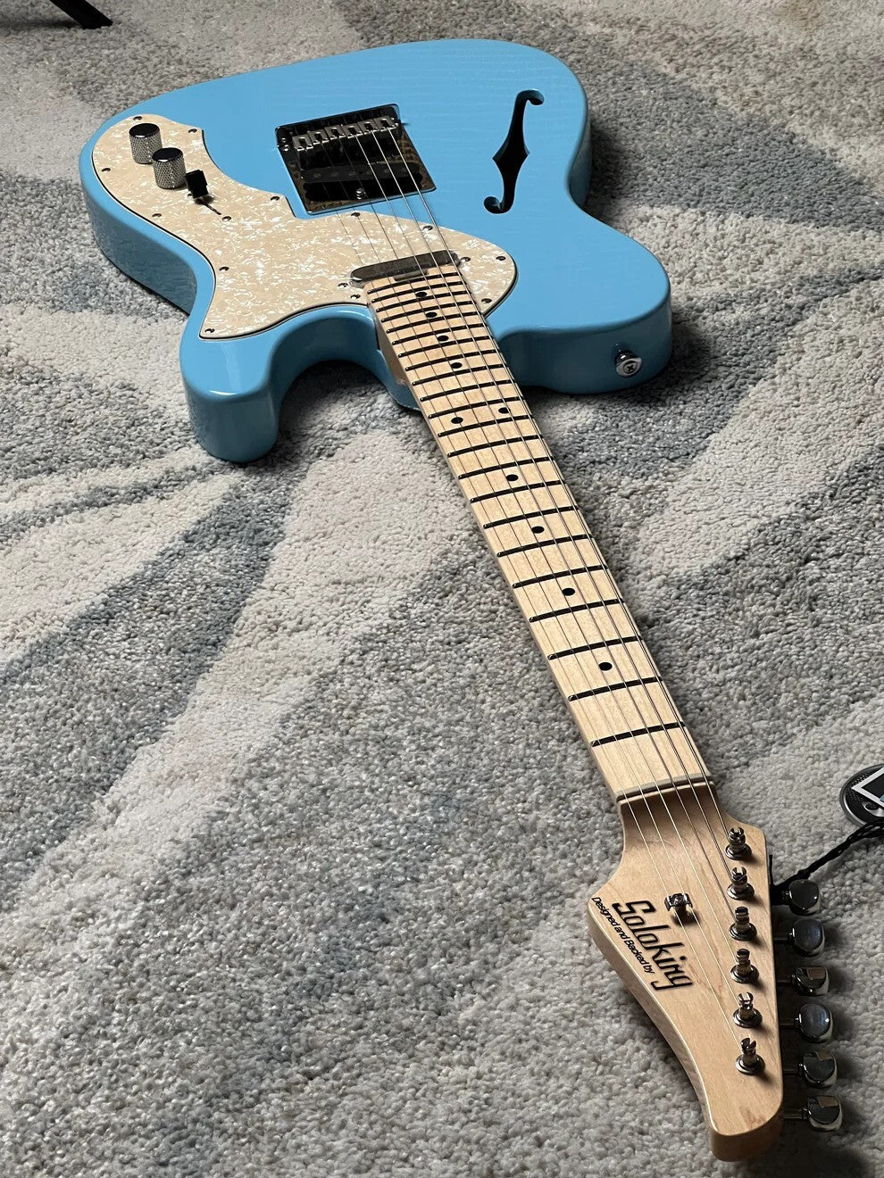 Soloking MT-1 Thinline in Sonic Blue