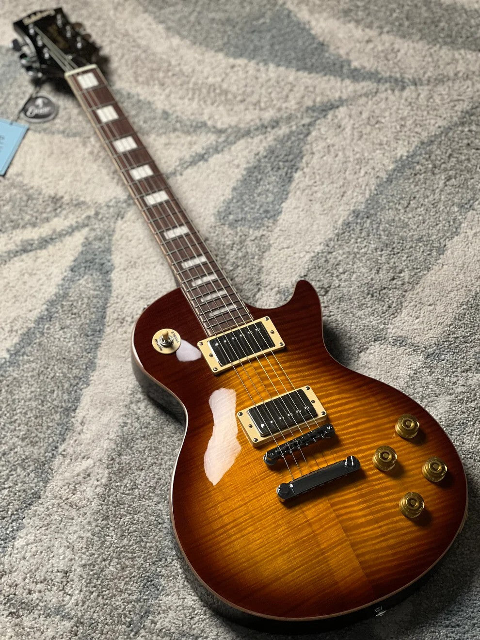 Soloking SLS50FM Deluxe with 5A Flame Top in Honeyburst