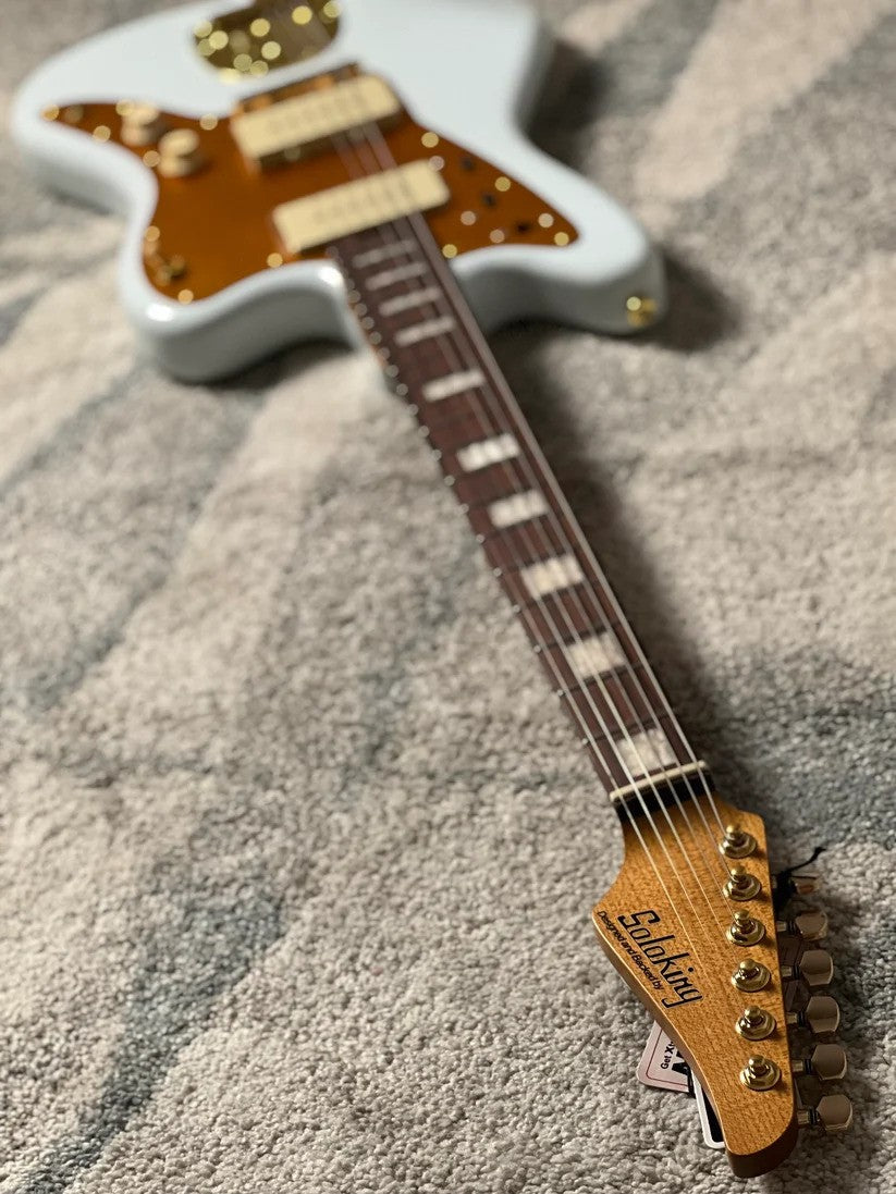 Soloking JM40 Offset Deluxe in Polar White with Gold Hardware