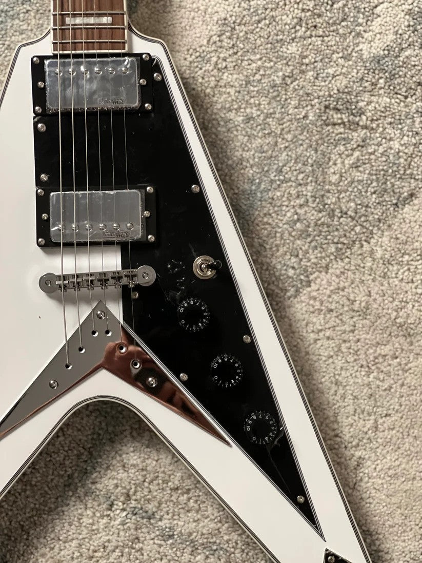 Soloking FV Custom in Alpine White JESCAR