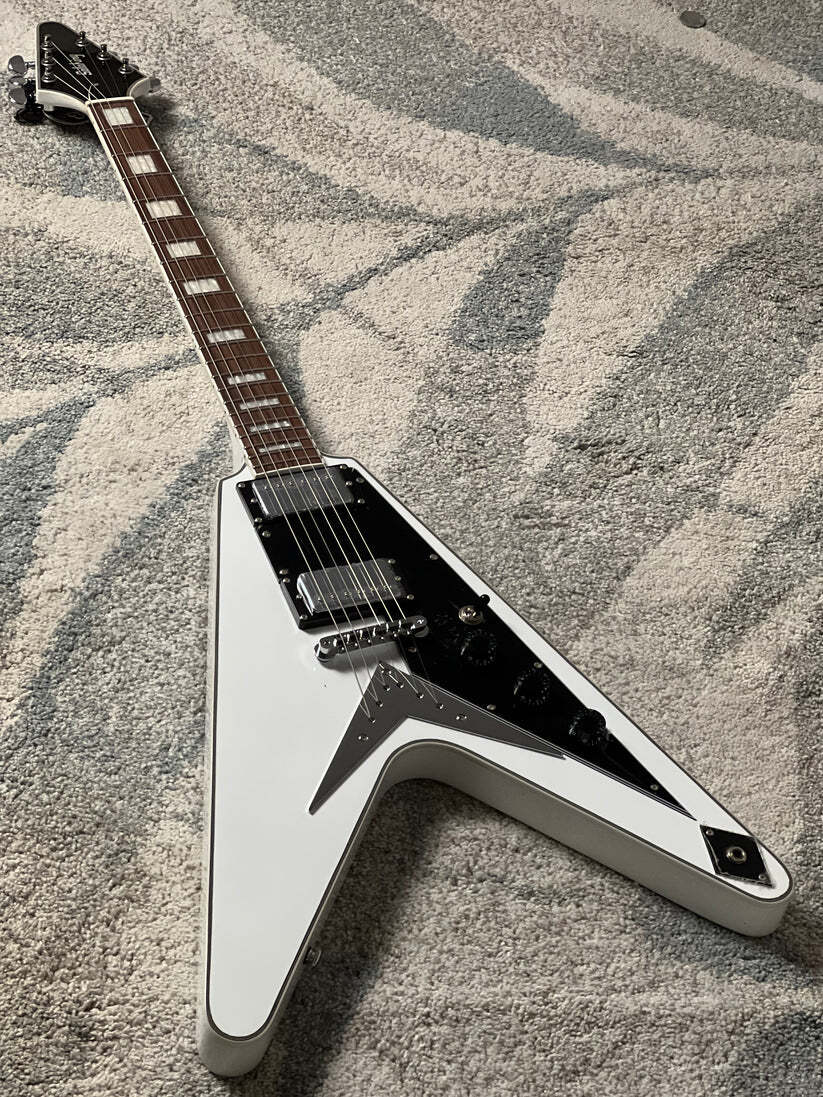 Soloking FV Custom in Alpine White JESCAR