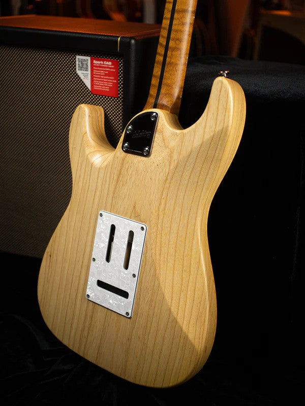 Soloking MS-1 Classic Flat Top FMN Roasted Flame Maple Neck in Jeans Pacific Blue