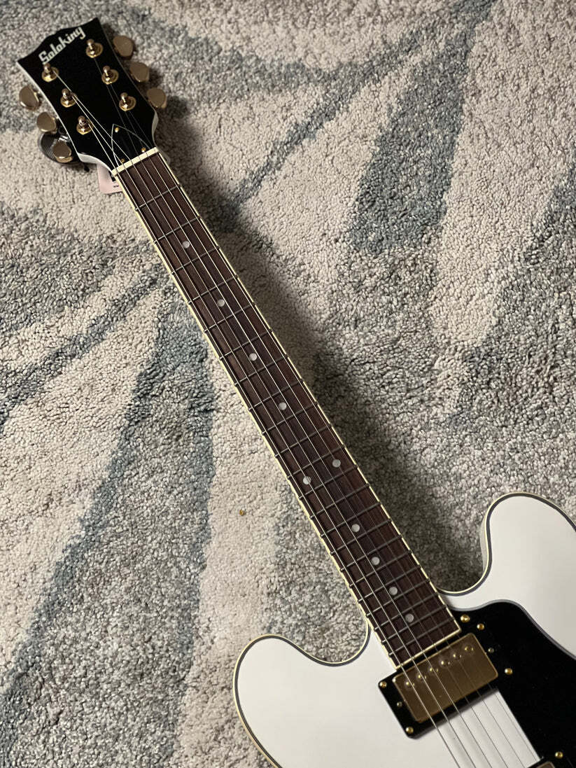 Soloking SH-335 Heritage in Alpine White with Gold Hardware