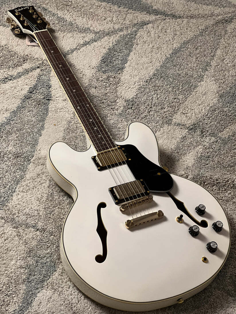 Soloking SH-335 Heritage in Alpine White with Gold Hardware