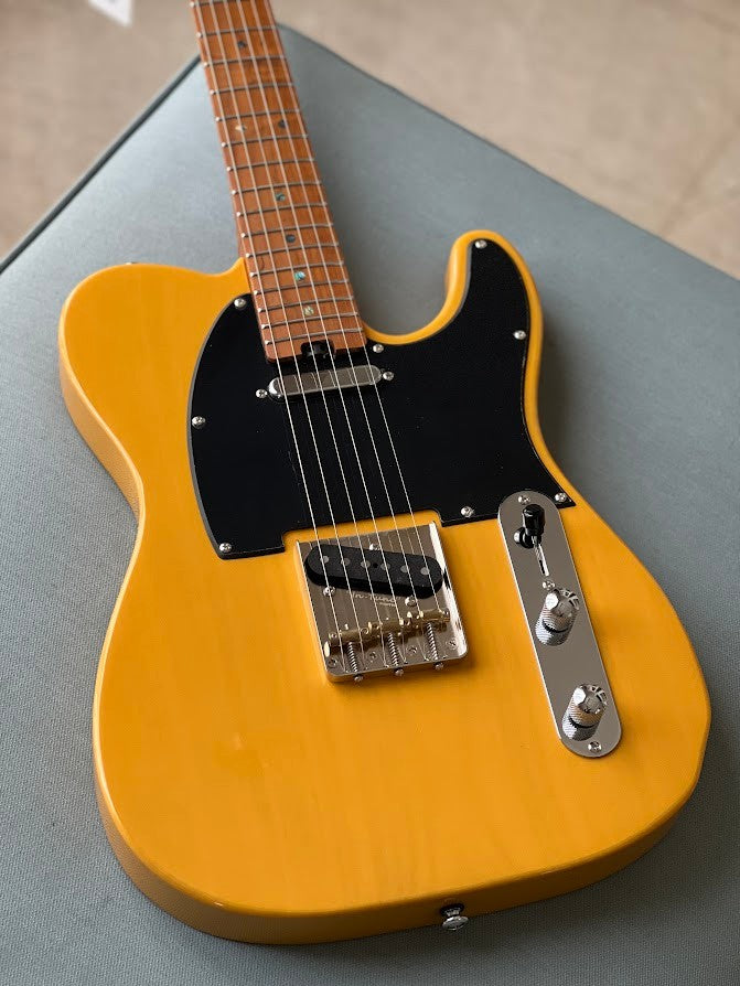 Soloking MT-1 ASH FMN Elite with Roasted Flame Maple Neck in Butterscotch Blonde