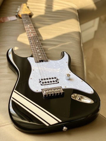 Soloking MS-H Classic Tom Delonge Style Tribute in Black Stripes with roasted neck