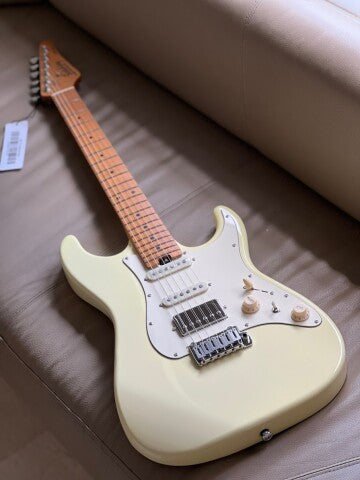 Soloking MS-11 Classic MKII with Roasted Maple FB in Vintage White