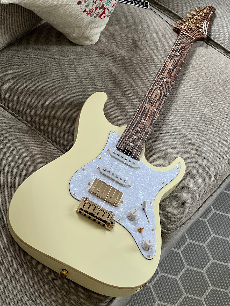 Soloking MS-1 Classic Flat Top in Vintage White with One Piece Wenge Neck
