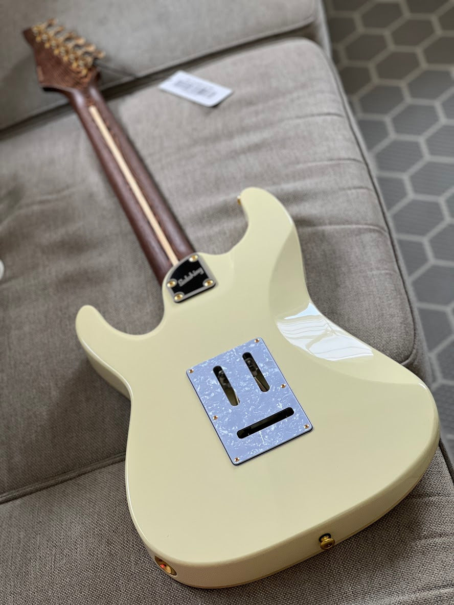Soloking MS-1 Classic Flat Top in Vintage White with One Piece Wenge Neck