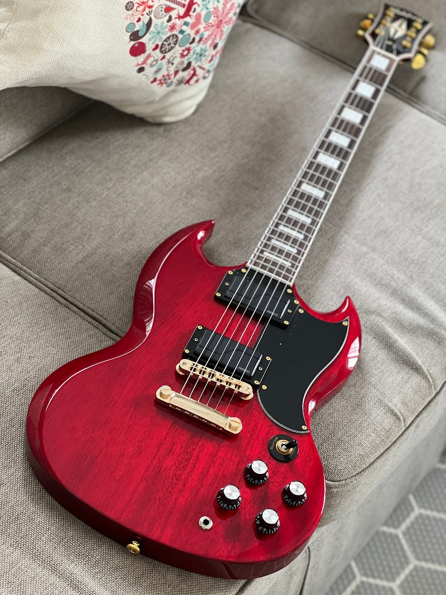 Soloking SG60 in Transparent Red Cherry MOD with Fishman Fluence